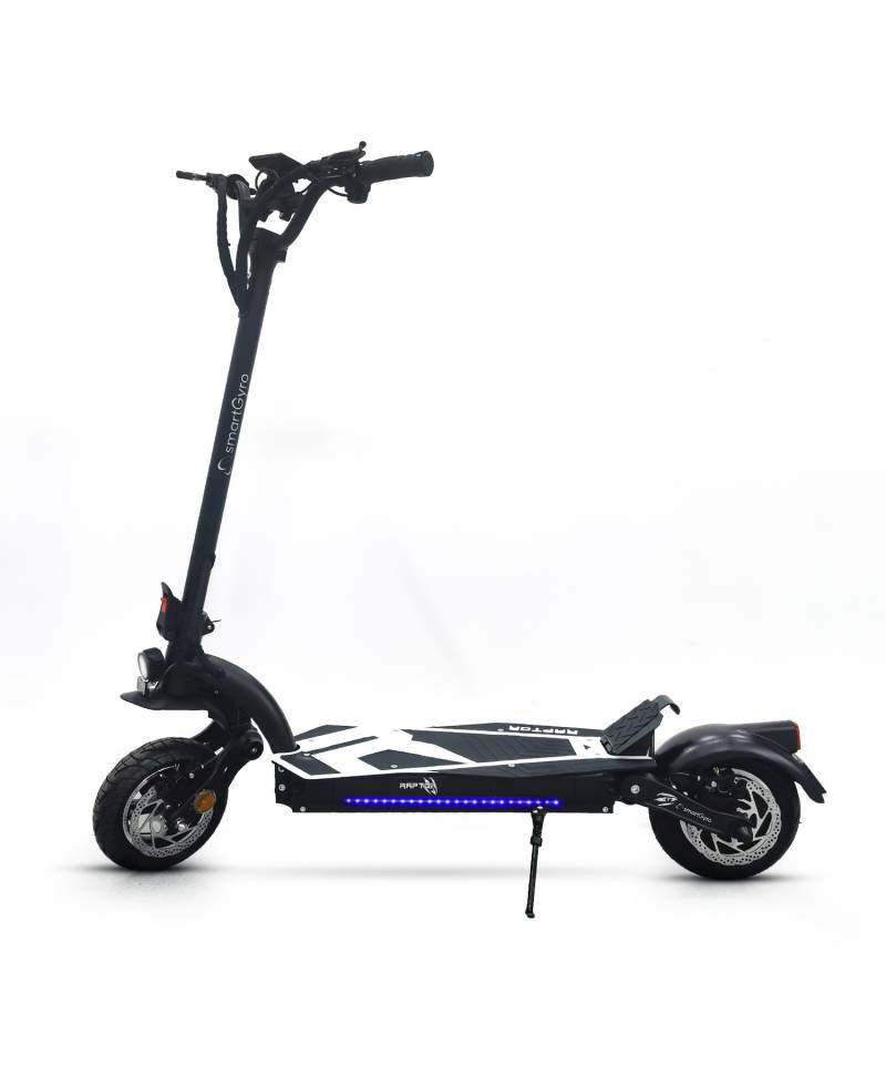 Este potente patinete eléctrico de SmartGyro ofrece 50 km de autonomía y  ruedas antipinchazos a un precio moderado